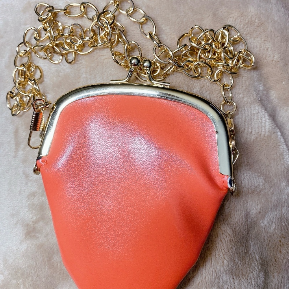 Strawberry Design Red and Green Women's Bag - Picture 3 of 11